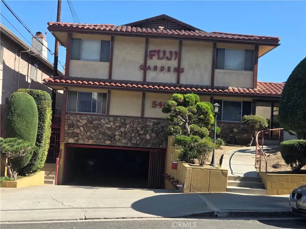 540 Evergreen Street 18, Inglewood, CA — listing photo 1