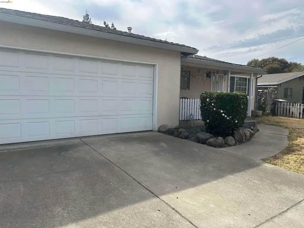 2954 Turpin Ave, Riverbank, CA — listing photo 1