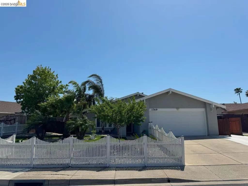 1769 Teresa Ln, Oakley, CA — listing photo 1