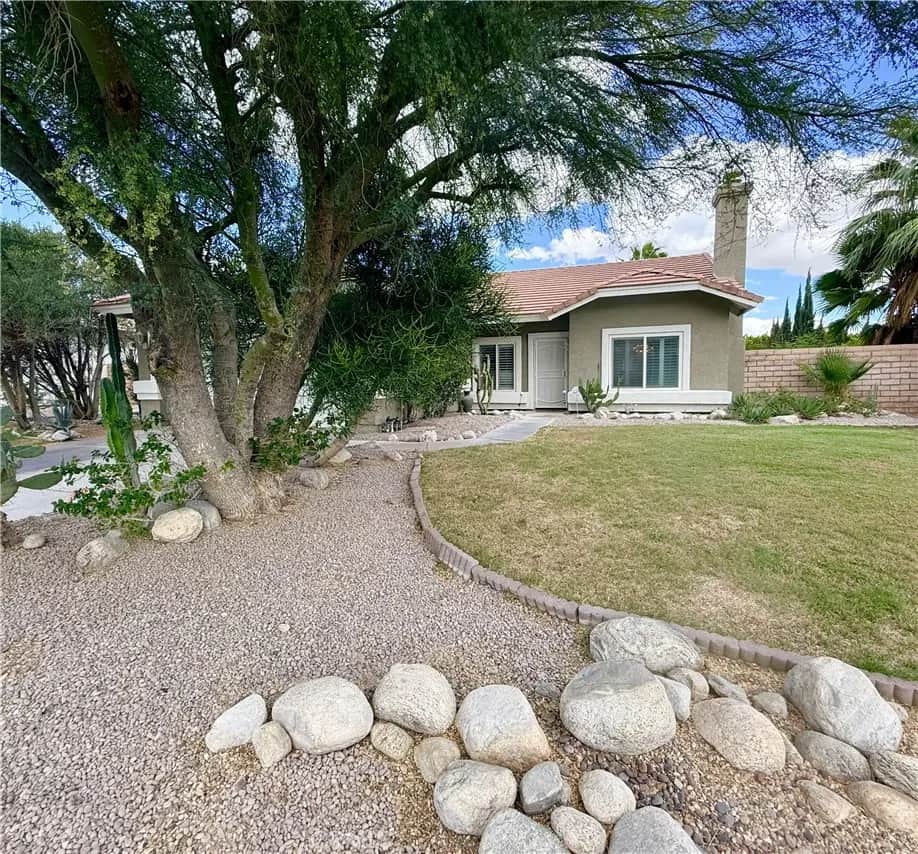 2340 N Paseo De Anza, Palm Springs, CA — listing photo 1