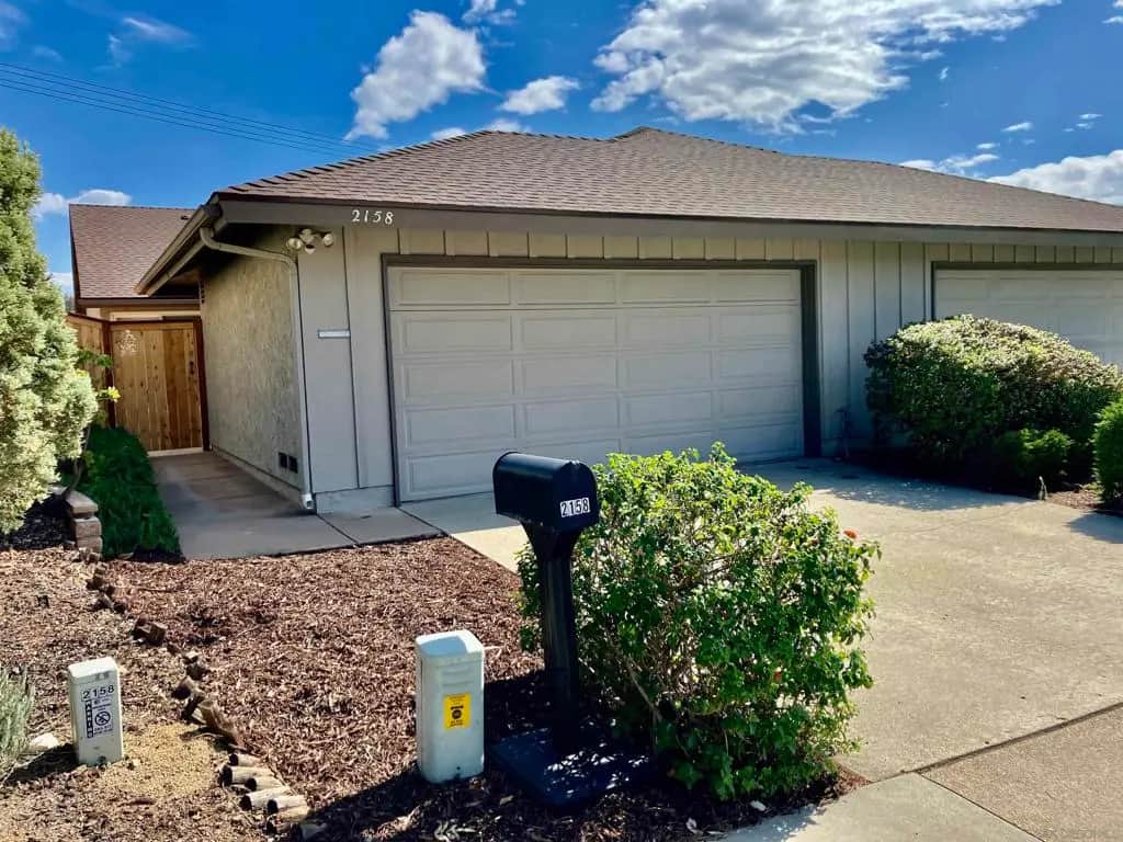 2158 Country Pl, Escondido, CA — listing photo 1