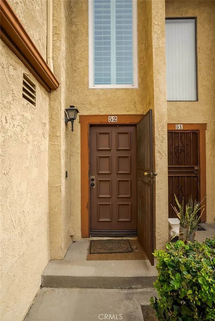 555 S Azusa Avenue 52, Azusa, CA — listing photo 1