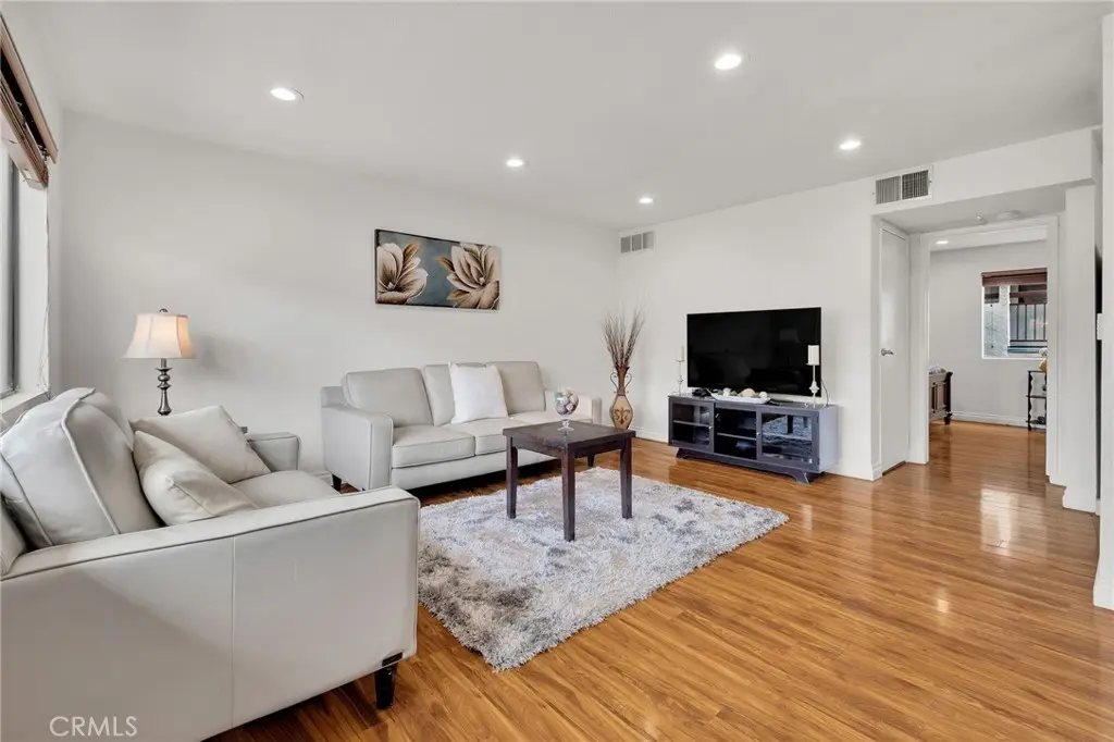 610 E Harvard, Burbank, CA — listing photo 1