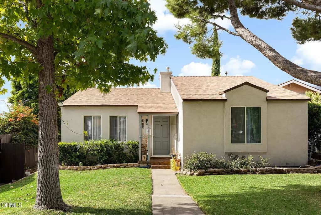 2500 Fairway Avenue, Montrose, CA — listing photo 1