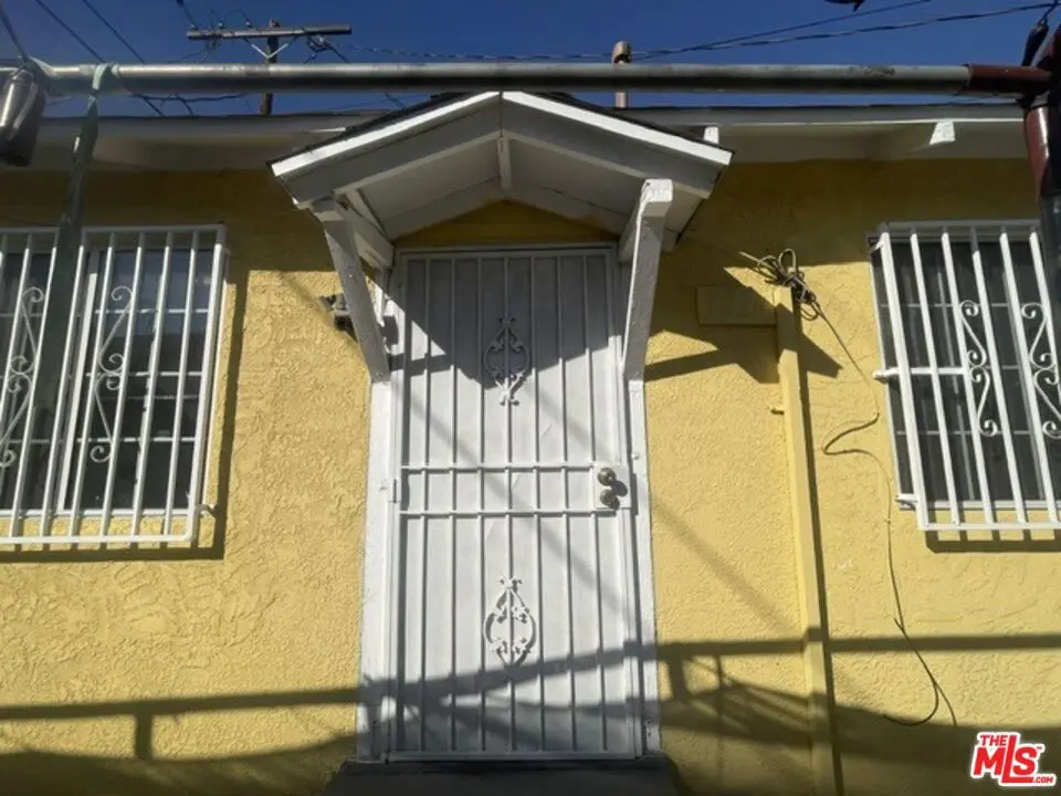 702 W Vernon Avenue, Los Angeles, CA — listing photo 1