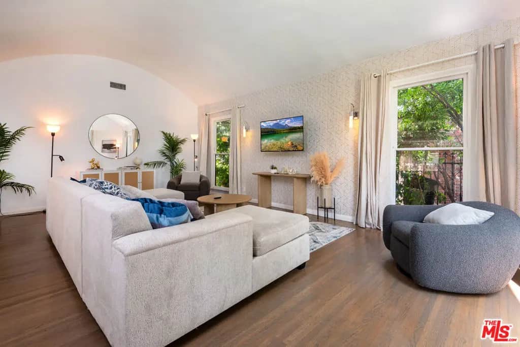 315 S Highland Ave, Los Angeles, CA — listing photo 1