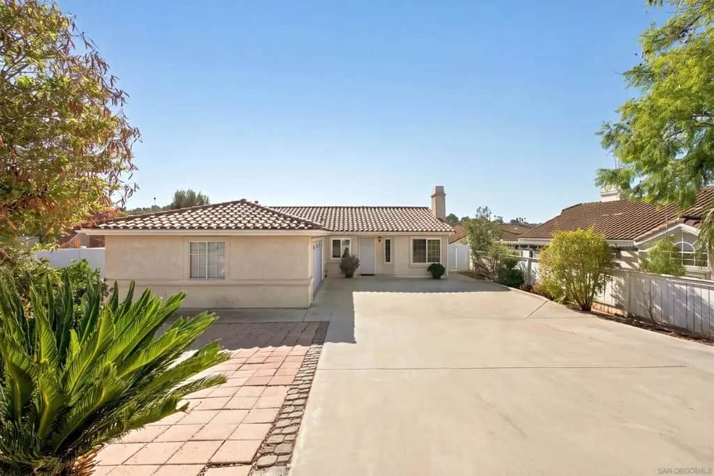 1375 Oak Hill, Escondido, CA — listing photo 1
