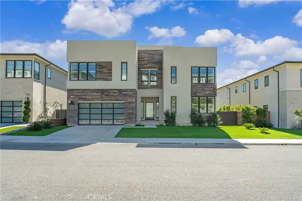 11740 N Hillsborough, Porter Ranch, CA — listing photo 1