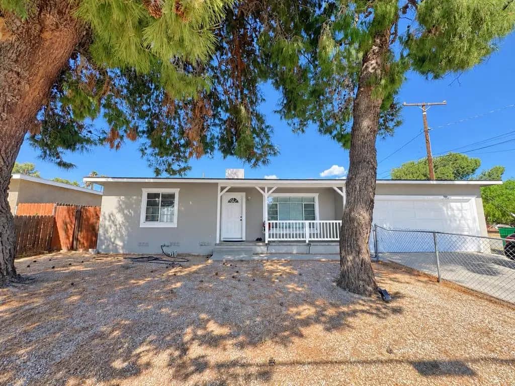 581 E Hoffer Street, Banning, CA — listing photo 1