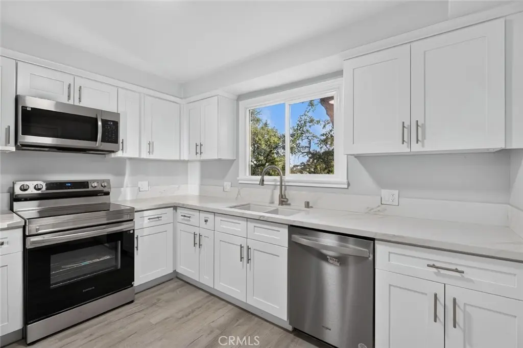 3304 Crestford 1/2, Altadena, CA — listing photo 1