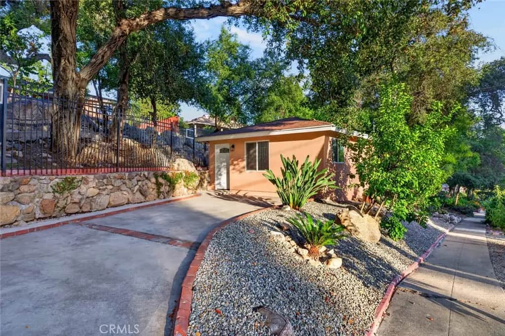 3302 Crestford, Altadena, CA — listing photo 1