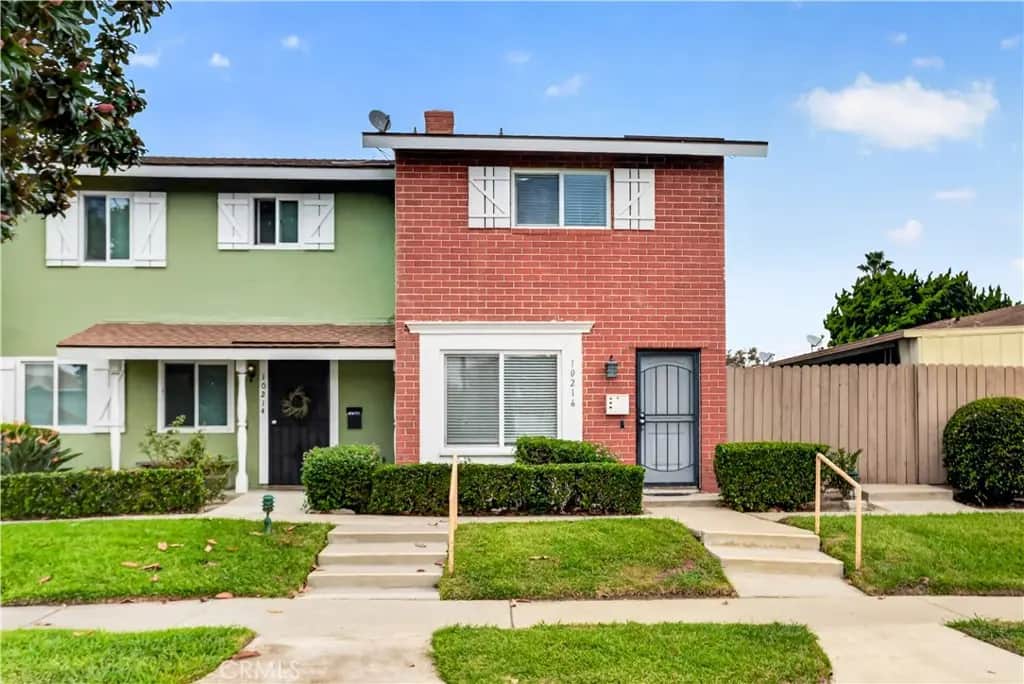 10216 Ascot Circle, Huntington Beach, CA — listing photo 1