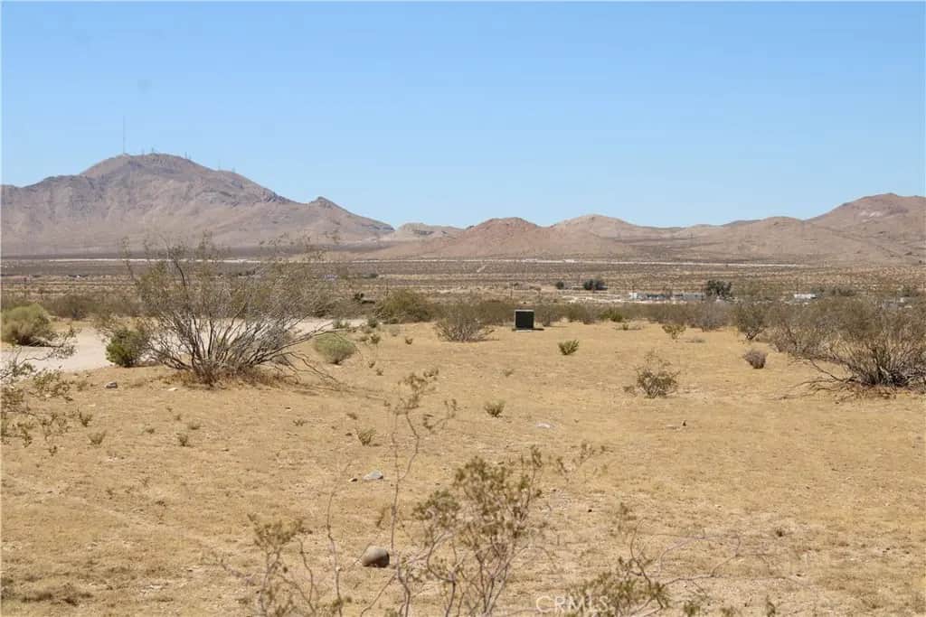 21480 Kimshew Street, Apple Valley, CA — listing photo 1