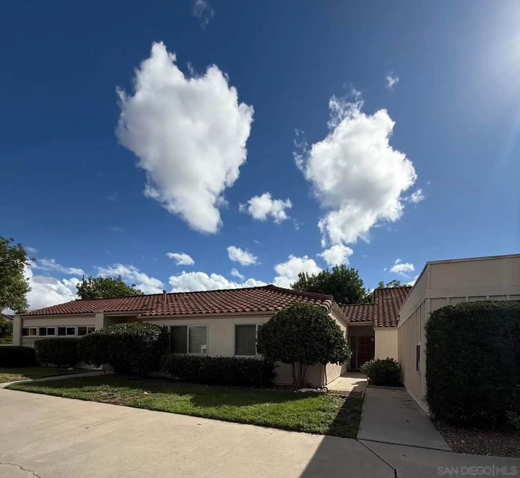 17460 Plaza Abierto 2, San Diego, CA — listing photo 1