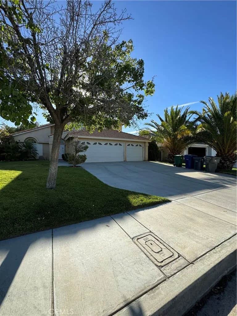 37233 Newbury, Palmdale, CA — listing photo 1