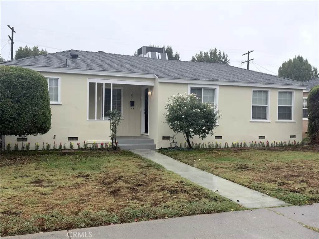 17822 Vanowen, Reseda, CA — listing photo 1