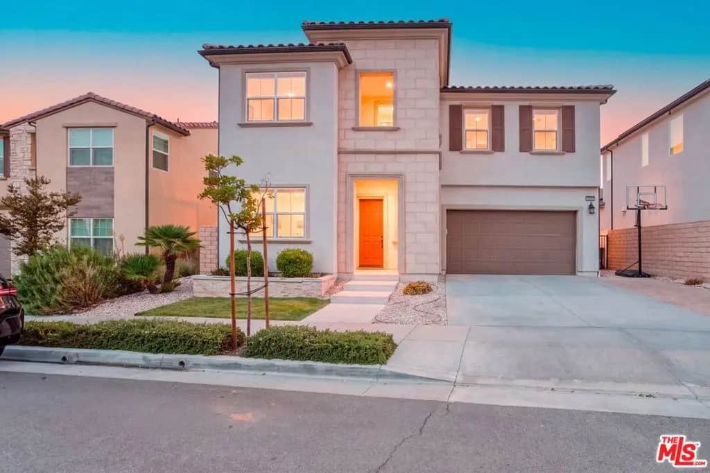 19145 Blackthorn Drive, Santa Clarita, CA — listing photo 1