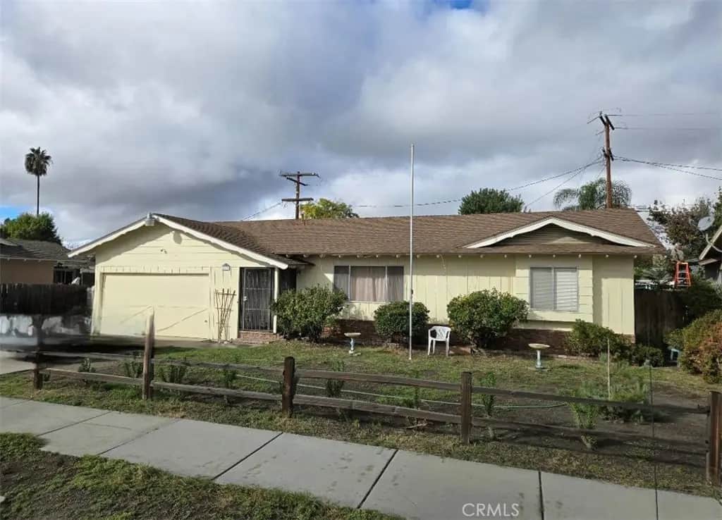 785 S Thompson, Hemet, CA — listing photo 1