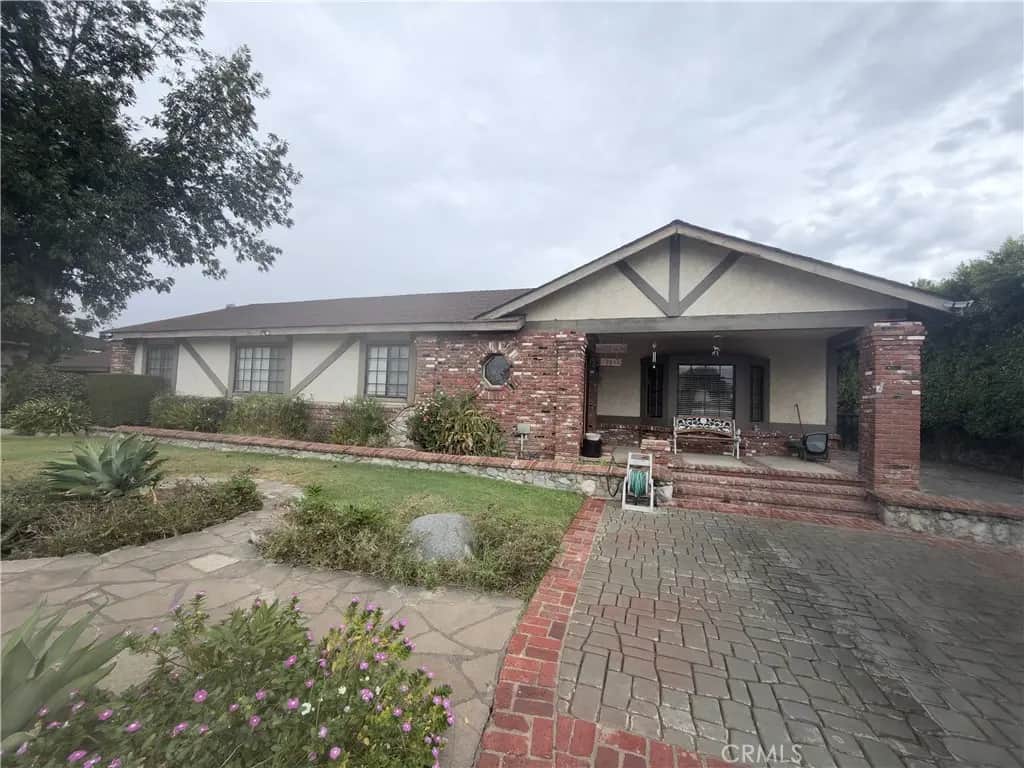 19551 Lanark, Reseda, CA — listing photo 1