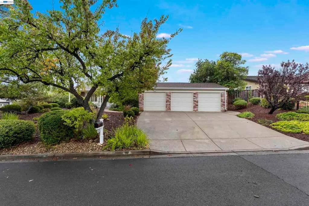 214 Mt Wilson Pl, Clayton, CA — listing photo 1