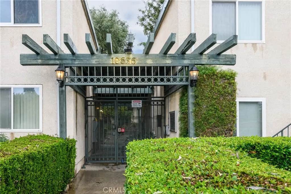 10636 Woodley Ave 83, Granada Hills, CA — listing photo 1