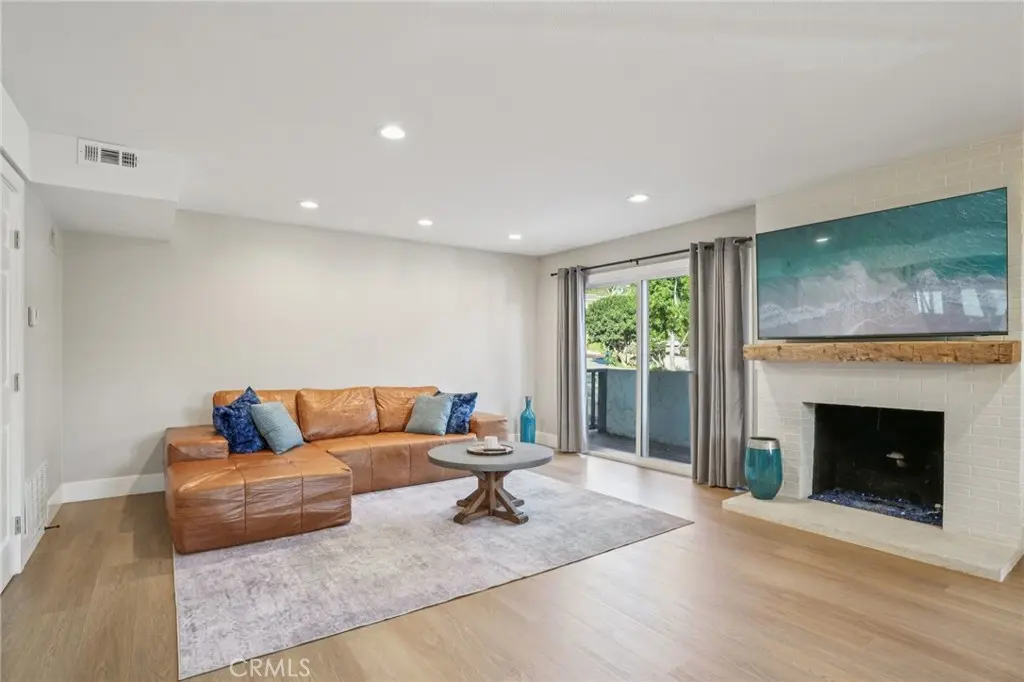 835 Amigos, Newport Beach, CA — listing photo 1