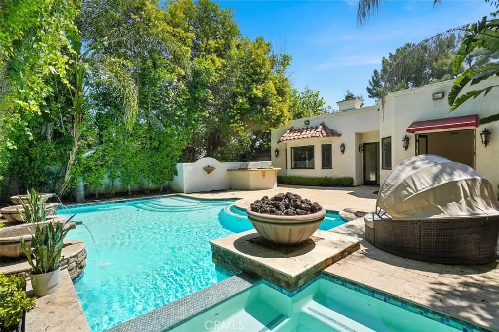 5317 Mecca Avenue, Tarzana, CA — listing photo 1
