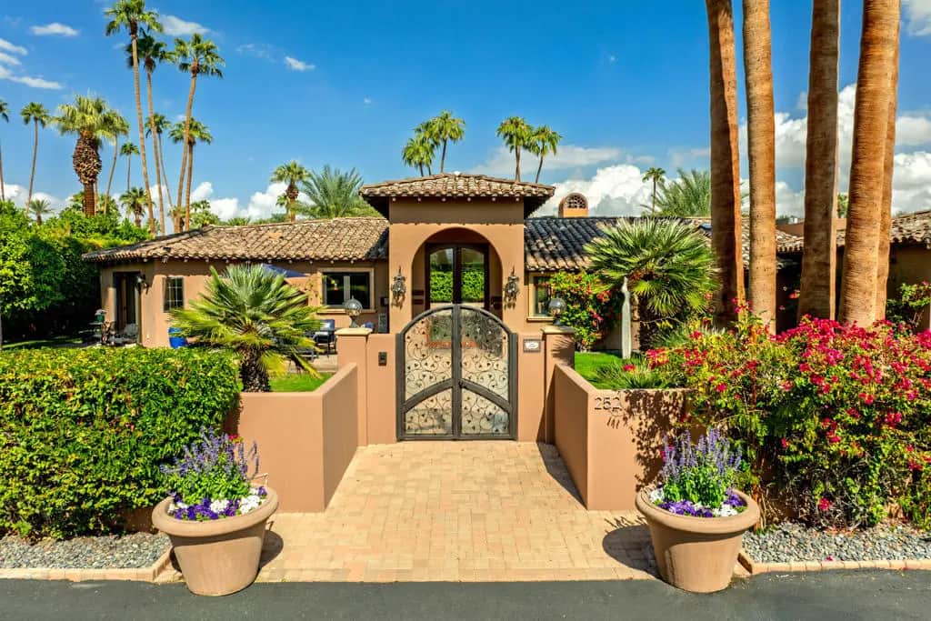 252 Camino Sur, Palm Springs, CA — listing photo 1