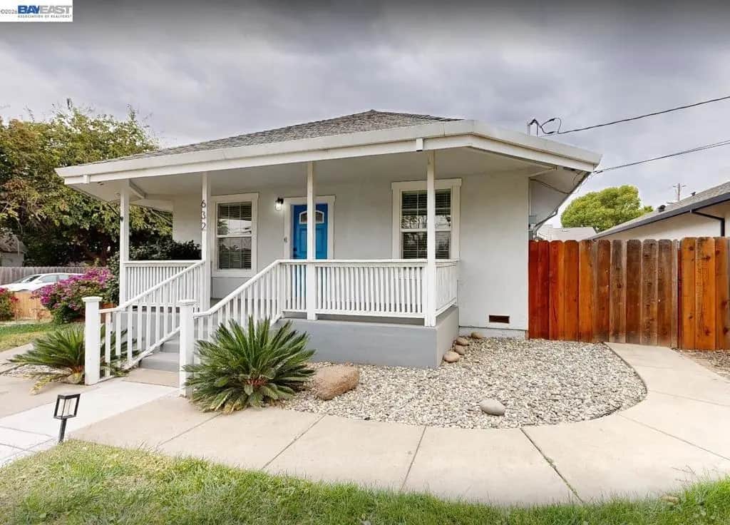 632 N Stockton Ave, Ripon, CA — listing photo 1