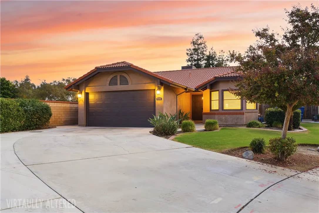 9701 Cimarron Trails, Bakersfield, CA — listing photo 1