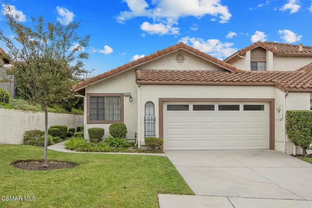 682 Llanerch Lane, Simi Valley, CA — listing photo 1