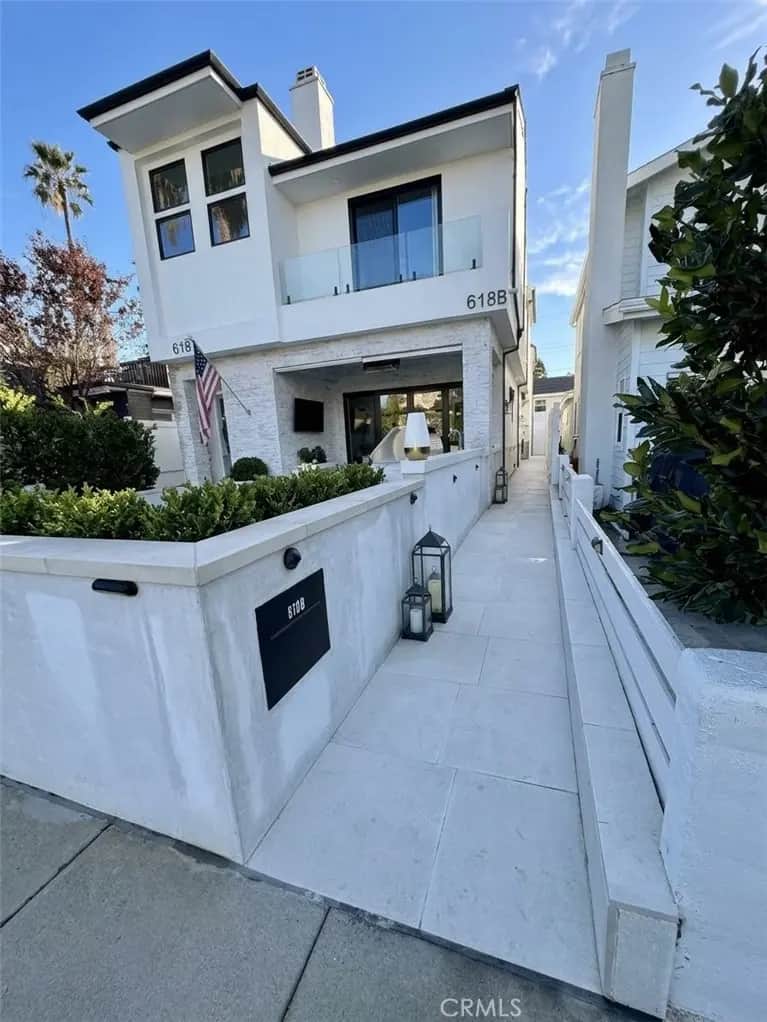 618 Marguerite Avenue B, Newport Beach, CA — listing photo 1