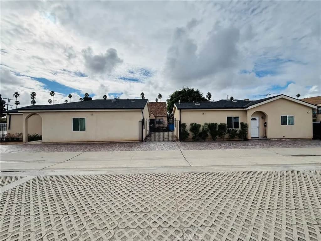 129 E N, Wilmington, CA — listing photo 1