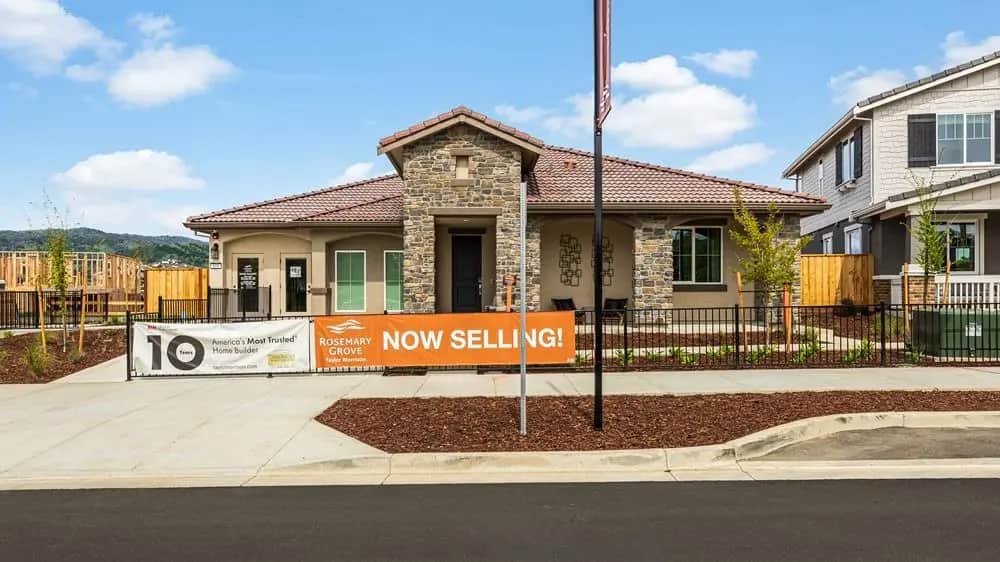 118 Golden Gate Lane, Vacaville, CA — listing photo 1