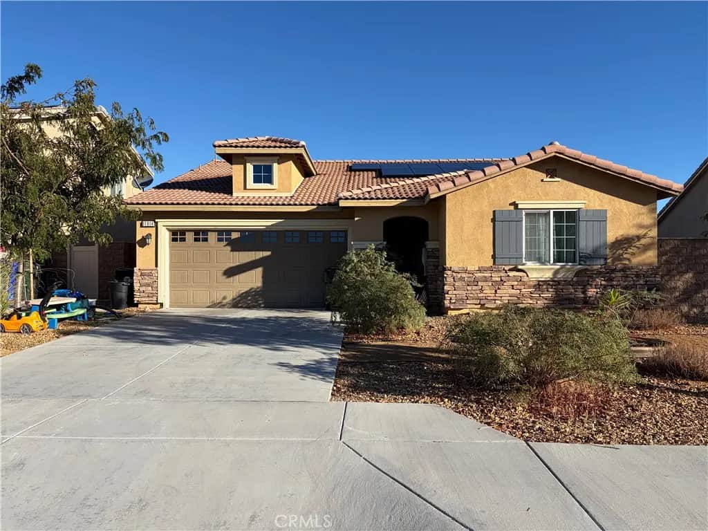 11914 Andrews, Victorville, CA — listing photo 1