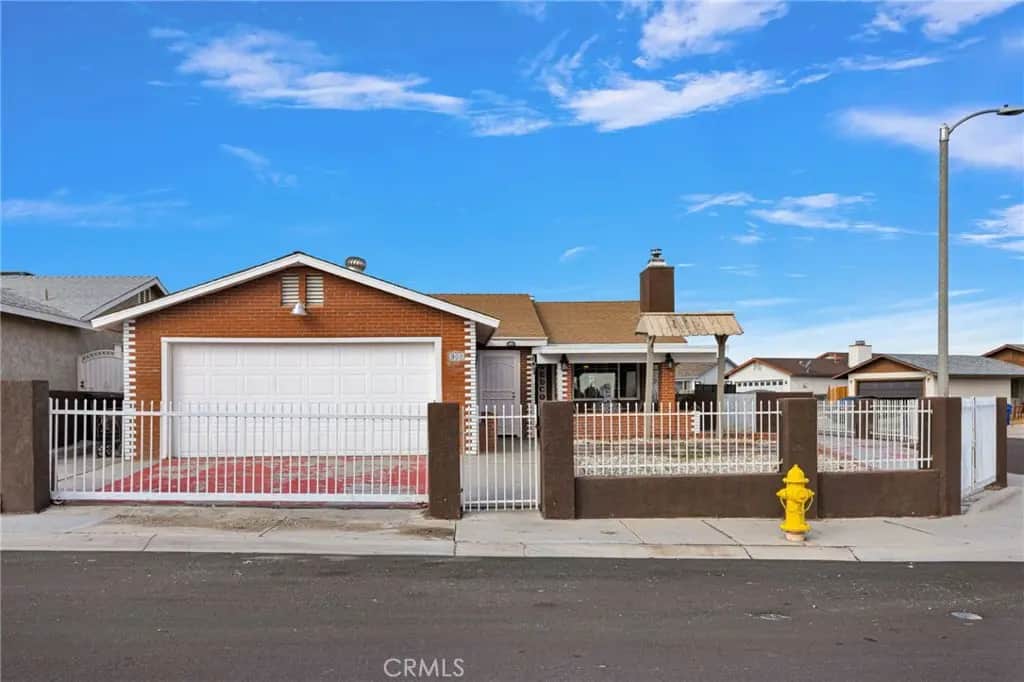 900 Chateau, Barstow, CA — listing photo 1