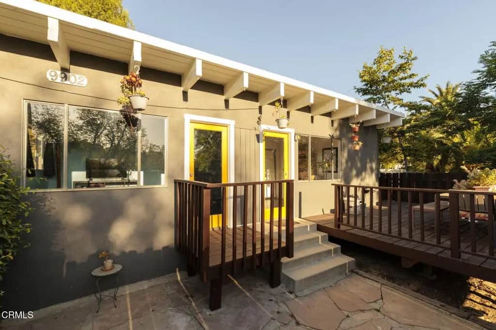 9902 Sunland Boulevard, Los Angeles, CA — listing photo 1