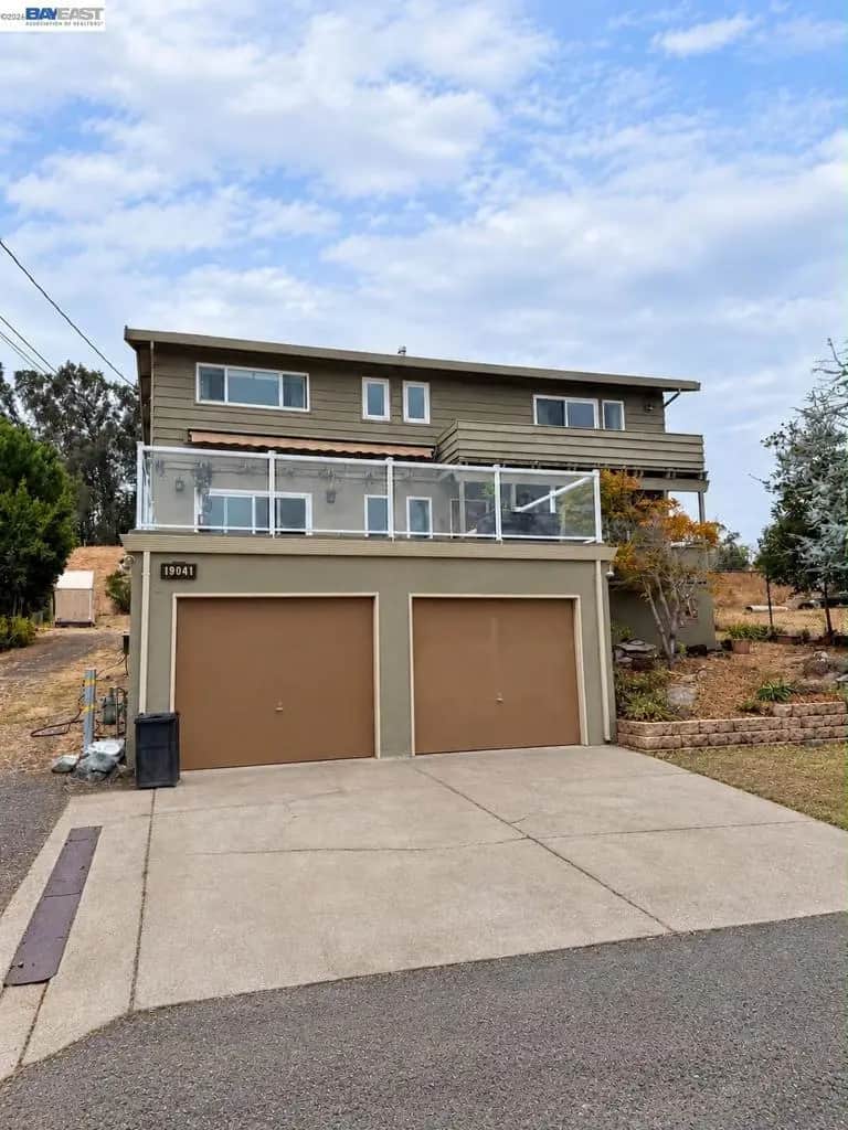19041 Carlton Ave, Castro Valley, CA — listing photo 1