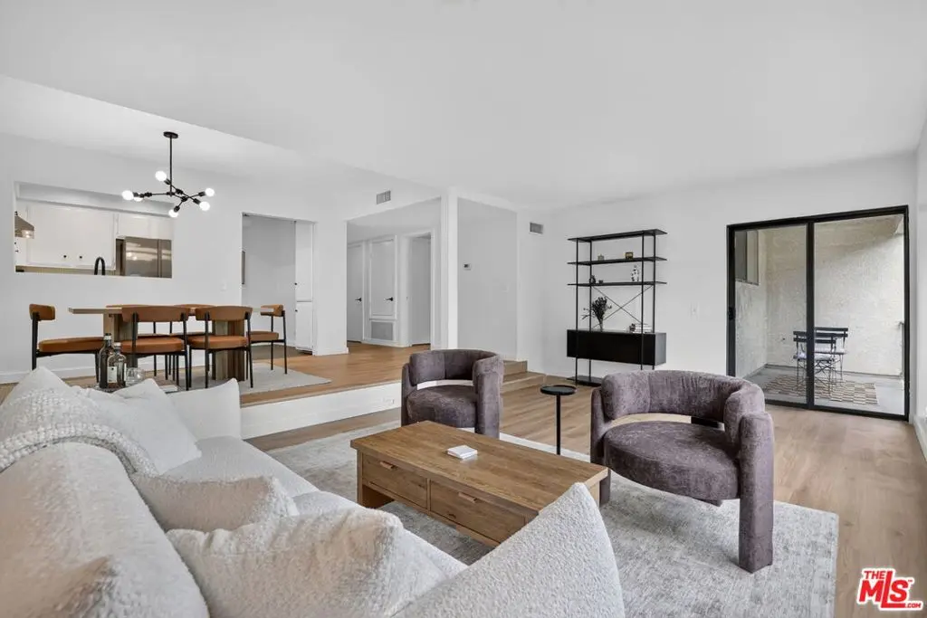 4700 Natick Avenue 205, Sherman Oaks, CA — listing photo 1