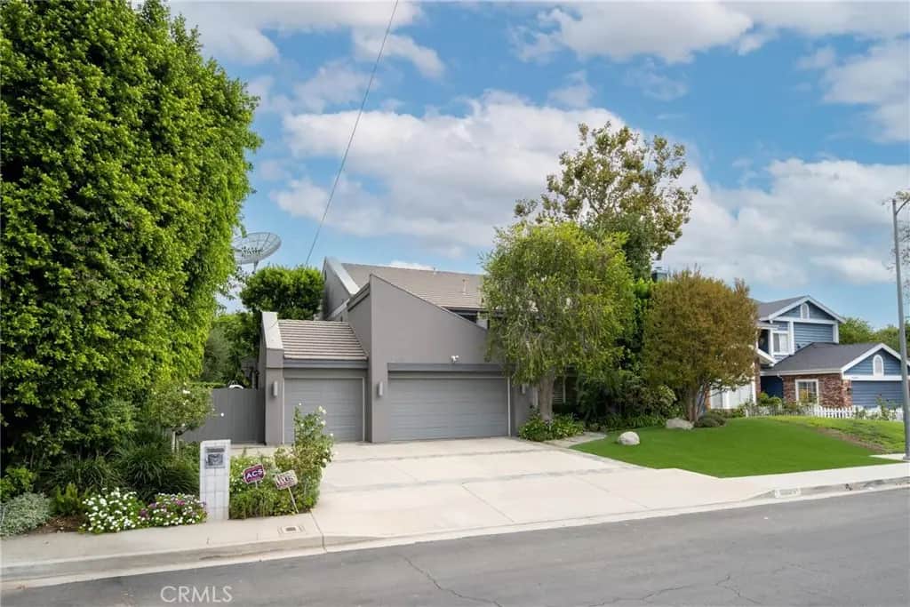 13109 Addison, Sherman Oaks, CA — listing photo 1