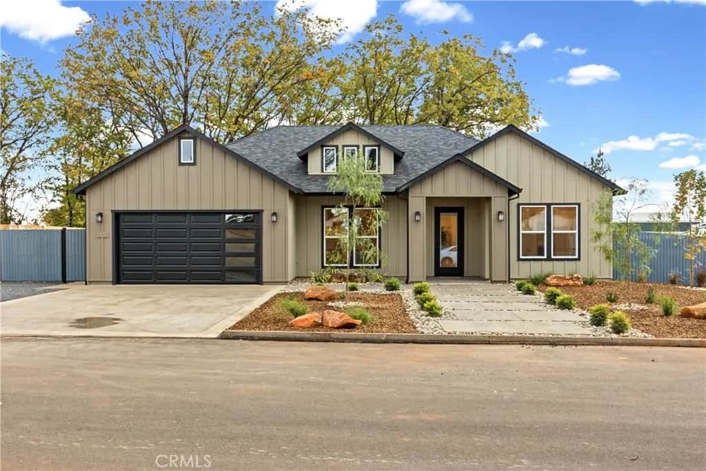1944 York Towne, Paradise, CA — listing photo 1