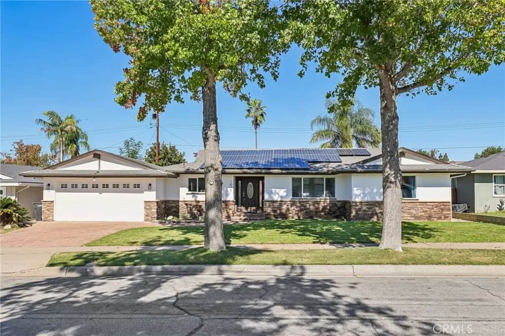 1017 E Grove, Orange, CA — listing photo 1