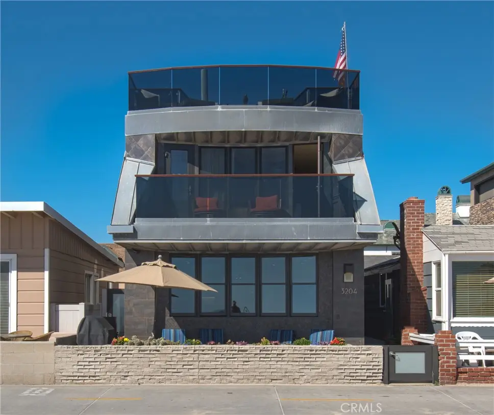 3204 W Oceanfront, Newport Beach, CA — listing photo 1