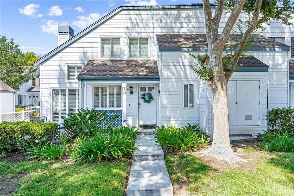 85 Briarglen, Irvine, CA — listing photo 1