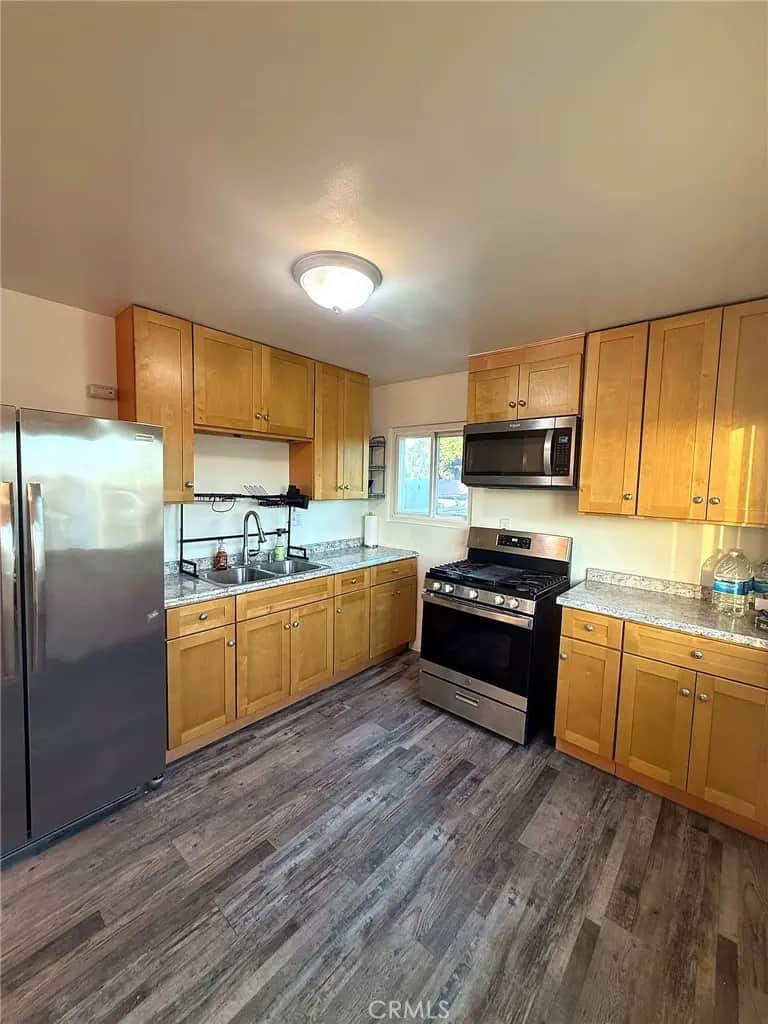 333 W Spruce Avenue A, Inglewood, CA — listing photo 1