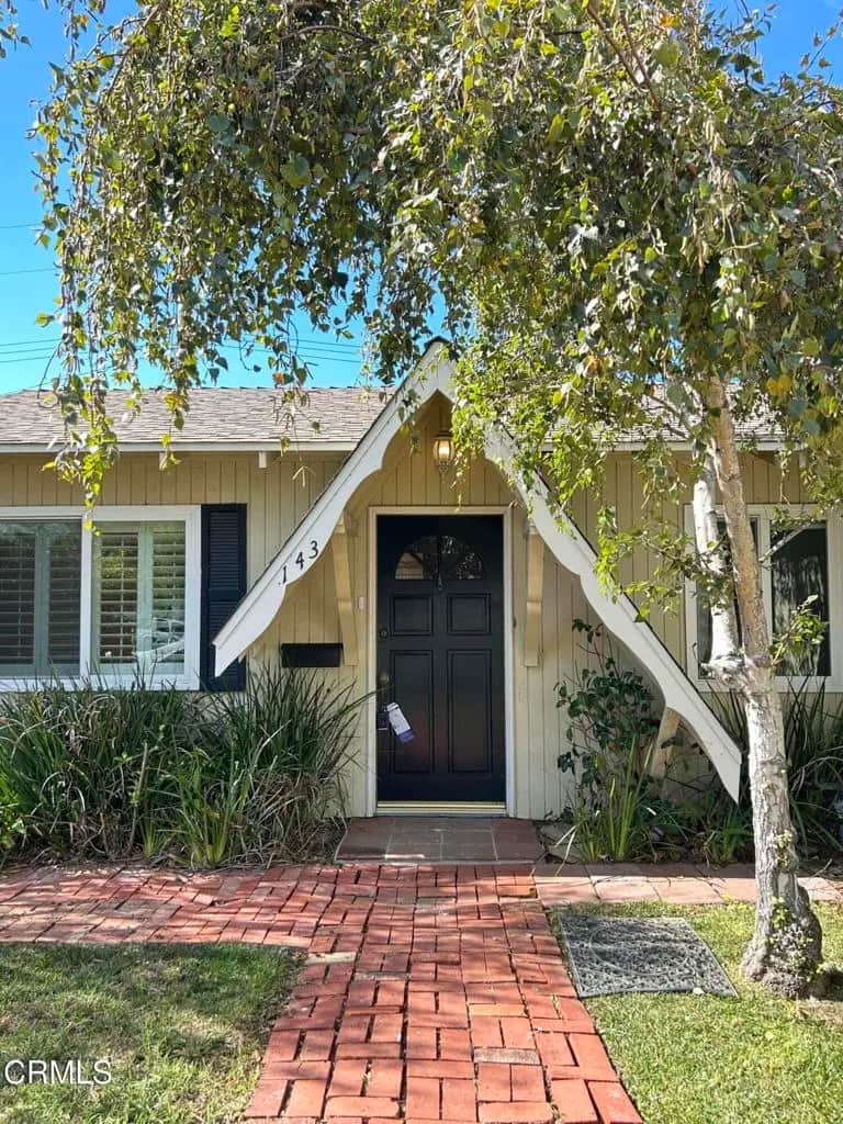 143 Hayes Avenue, Ventura, CA — listing photo 1