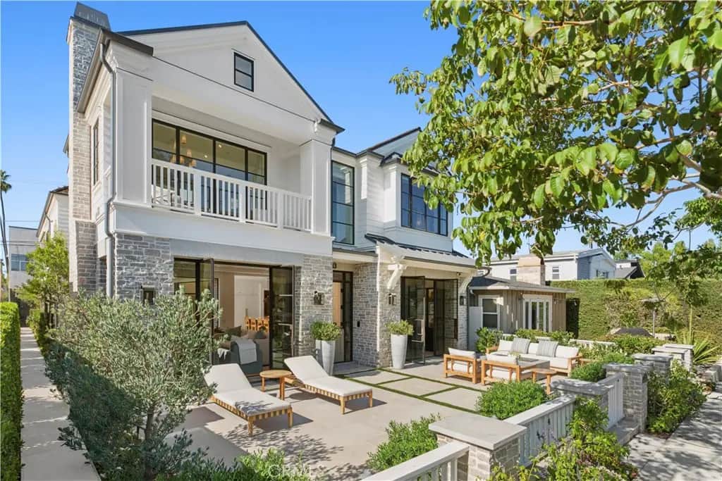 313 Heliotrope, Corona Del Mar, CA — listing photo 1