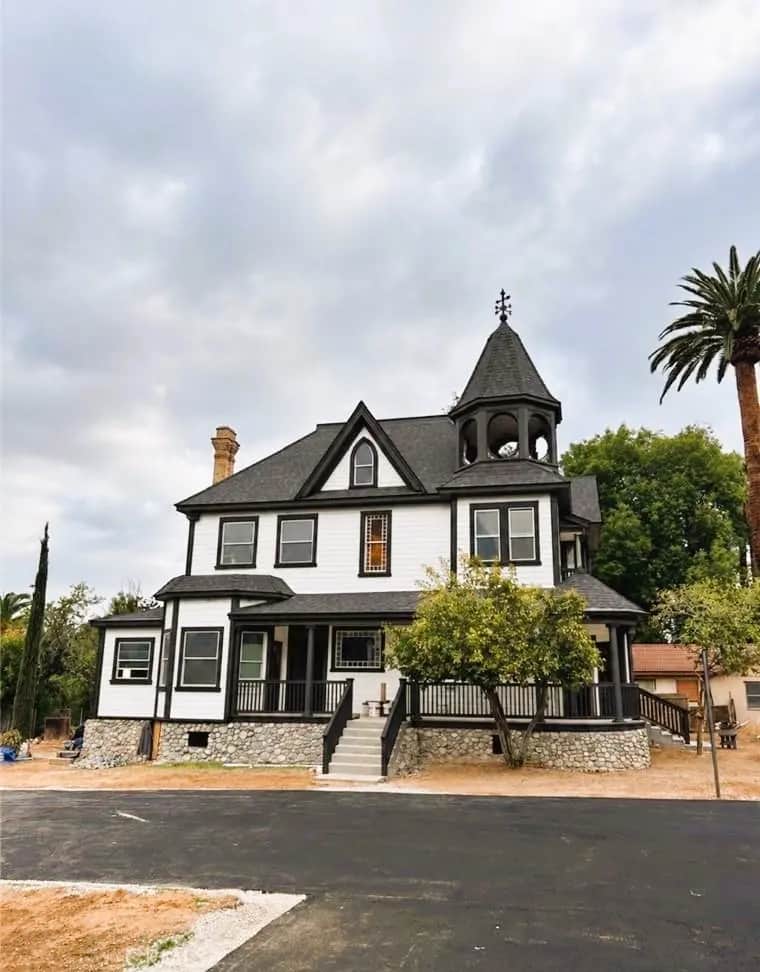 1118 W Palm 3, Redlands, CA — listing photo 1