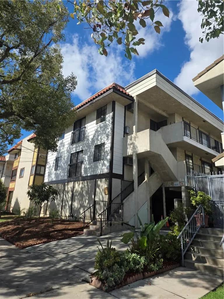 809 E Chestnut Street, Glendale, CA — listing photo 1