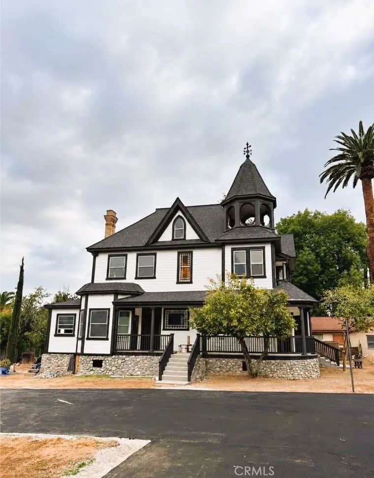 1118 W Palm 5, Redlands, CA — listing photo 1